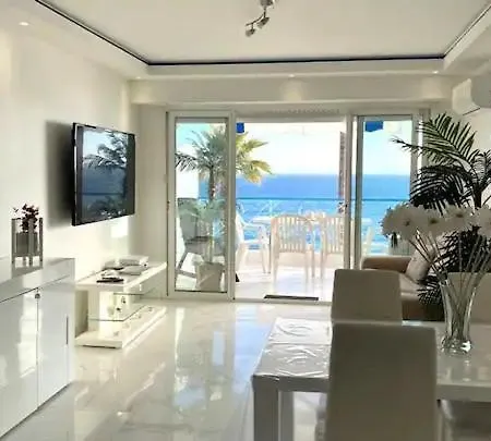 Apartamento Tres Bel Lumineux , Terrasse En Front De Mer Antibes